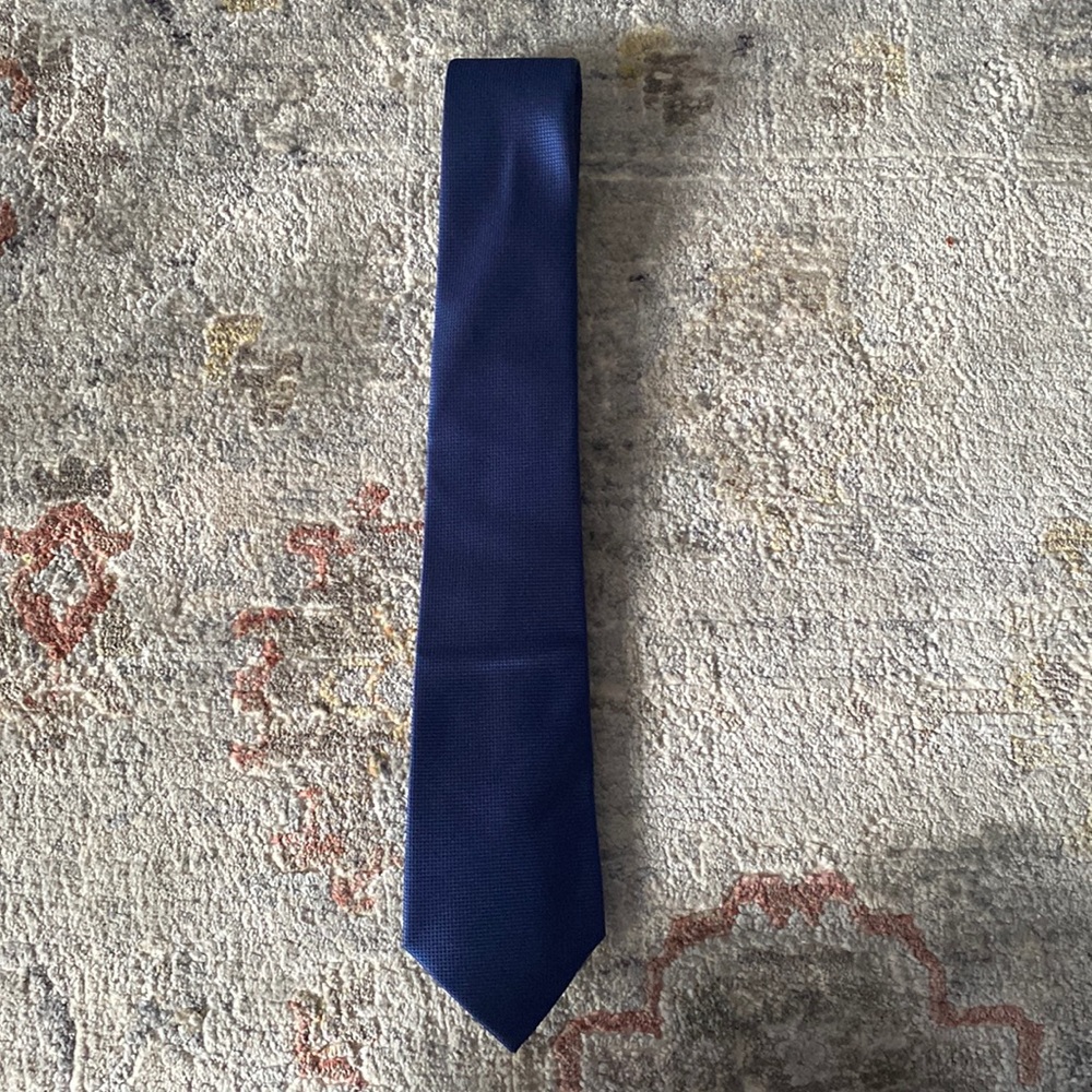 Men’s neck tie.